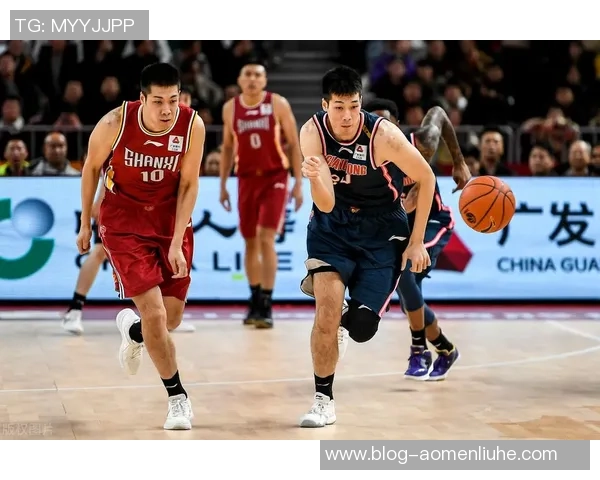 南京同曦迎战广东队期待精彩对决两队实力较量引发球迷热情关注